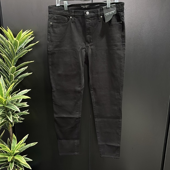 Banana Republic Premium Denim Mid rise, stretch,skinny,ankle, 5 Pocket Belt Loop - Picture 1 of 8